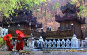 2GoldenPalaceMonastery_Myanmar-Travel_402x253