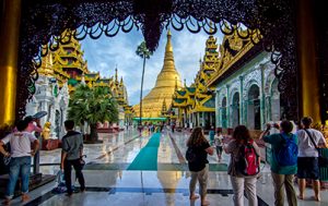 4_Shwedagon-Pagoda_Myanmar-Travel_402x253